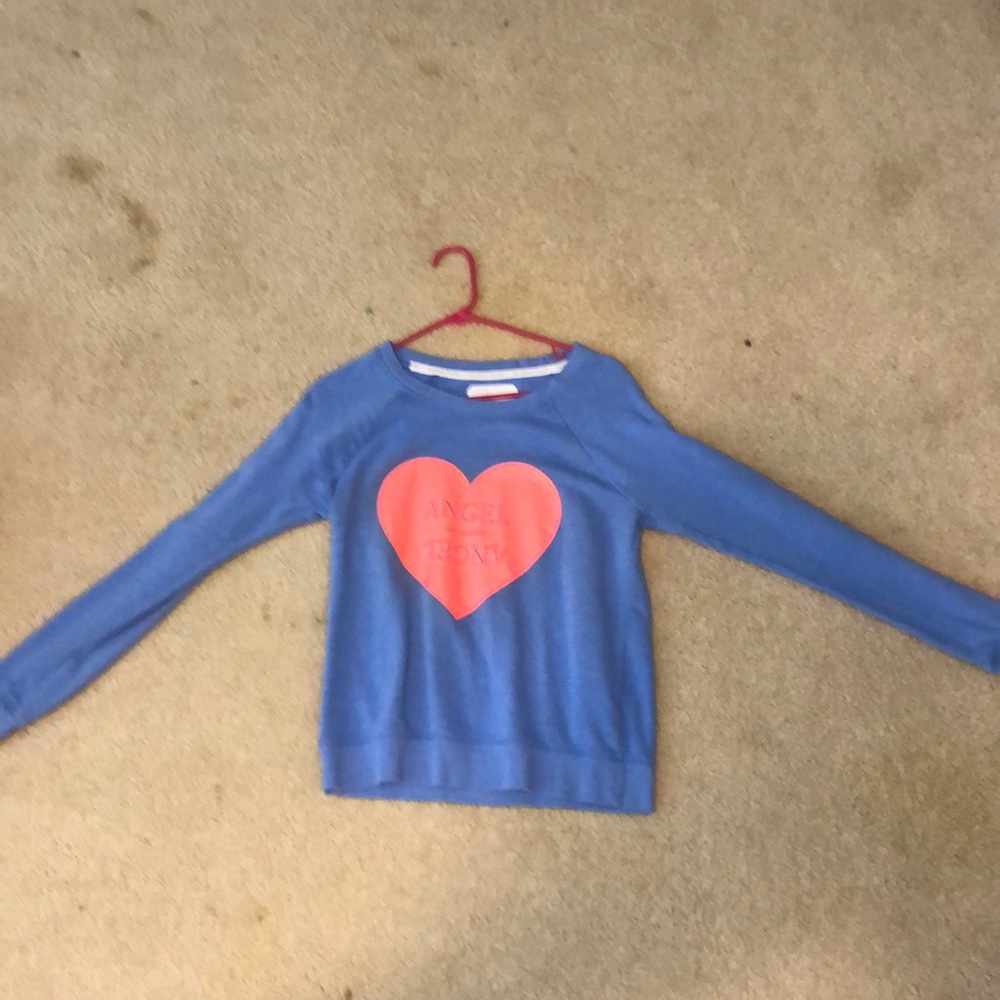 A long sleeve shirt